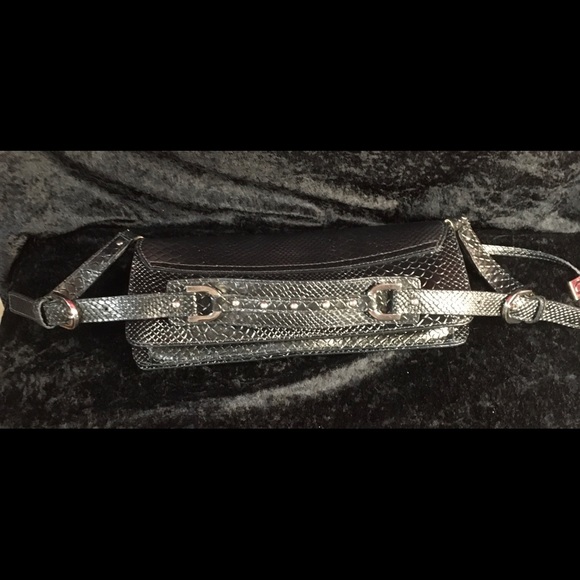 Y2K Classic black faux snake print mini handbag 🖤 - Picture 10 of 12